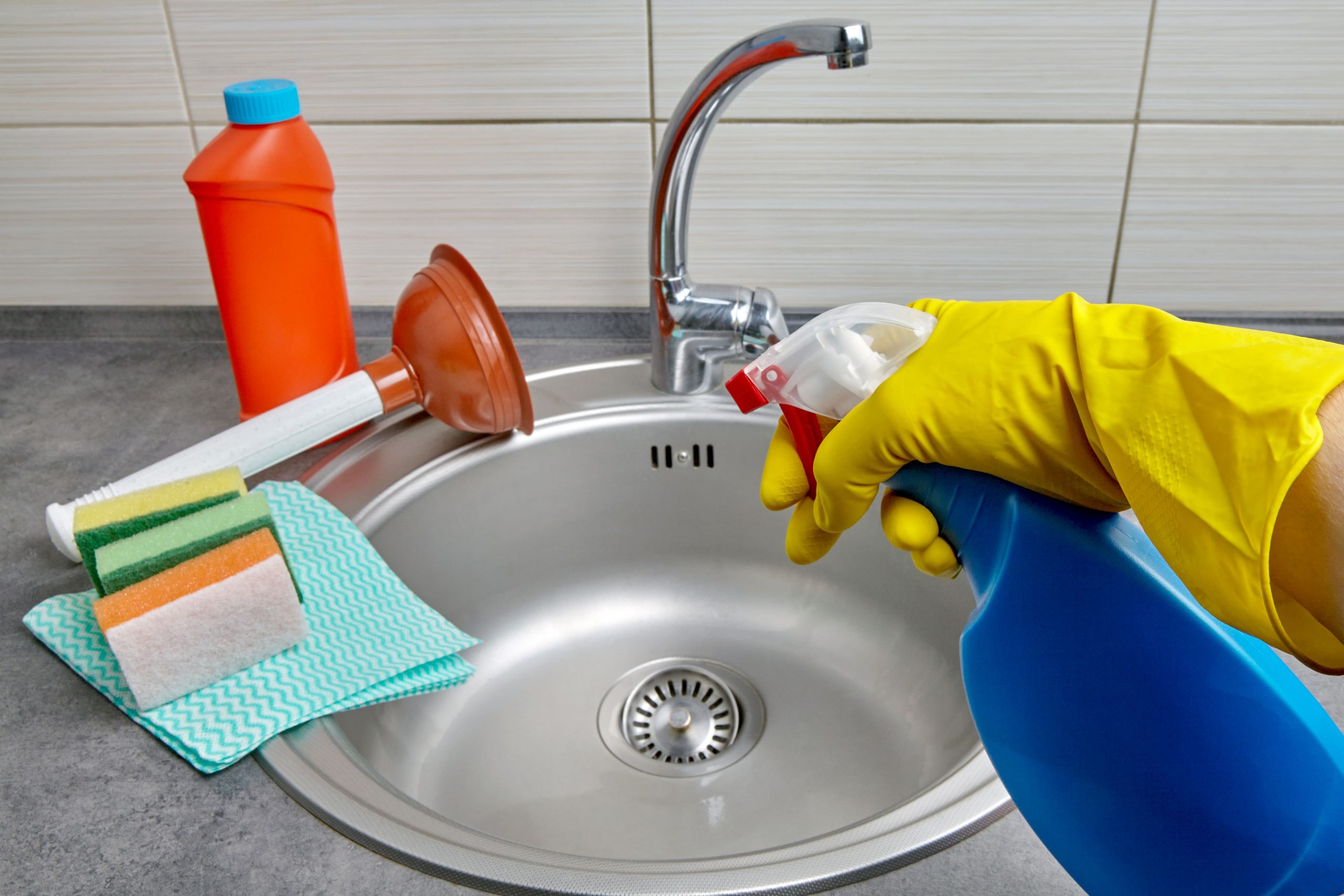 Is_it_safe_to_use_chemical_drain_cleaners-min